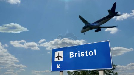 Silhouette d'avion atterrissant à Bristol, Royaume-Uni, GB, Angleterre. Arrivée en ville avec panneau de direction de l'aéroport international et ciel bleu. Voyage, voyage et concept de transport Illustration 3D.