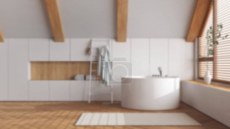 Foto de Fondo borroso, diseño interior ático, baño de madera minimalista con bañera redonda y ventana panorámica. Toallas y decoraciones. Japonés estilo escandinavo - Imagen libre de derechos