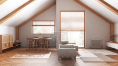 Foto de Fondo borroso, sala de estar de madera mínima con techo inclinado y ventana. Sofá de tela y decoraciones. Japonés estilo escandinavo, ático de diseño de interiores - Imagen libre de derechos