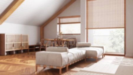 Foto de Fondo borroso, sala de estar de madera minimalista con sofá de tela y decoración. Techo inclinado y ventanas panorámicas. Japonés estilo escandinavo, ático de diseño de interiores - Imagen libre de derechos