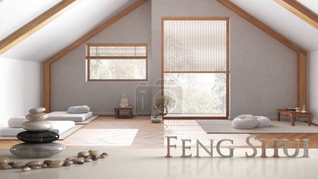 Foto de Estante de mesa blanco con balance de guijarros y letras 3D que hacen que la palabra feng shui sobre la sala de meditación mínima en estilo japonés, zen concepto de diseño de interiores - Imagen libre de derechos