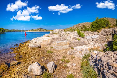 Foto de Isla de Dugi Otok villa histórica Ruinas Rustica vista, archipiélago de Kornati de Croacia - Imagen libre de derechos