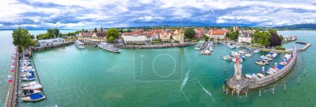 Ciudad de Lindau en el puerto del lago Bodensee vista panorámica aérea, región de Baviera de Alemania