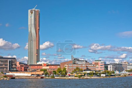 Foto de Vista de la costa de Gotemburgo y el sitio de construcción del rascacielos escandinavo más grande, Vastra Gotaland County of Sweden - Imagen libre de derechos