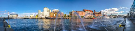 Foto de Ciudad de Malmo paseo marítimo y vista panorámica del faro, Scania provincia de Suecia - Imagen libre de derechos