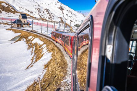 Eigergletscher-Bergbahn zum Jungrafujoch Blick vom Zug, Berner Oberland