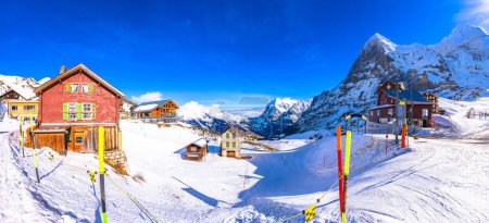 Domaine skiable Kleine Scheidegg et vue panoramique sur le pic alpin Eiger, région Oberland Berner de Suisse