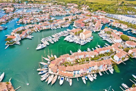 Scenic Port Grimaud Yachting Village Marina Luftaufnahme, Archipel der Französischen Riviera
