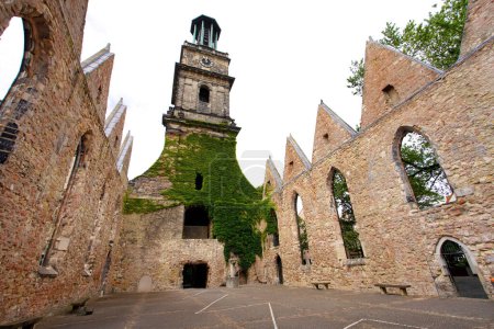 Foto de Ruins of the church of Aegidienkirche in Hanover, Germany - Imagen libre de derechos