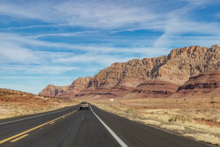 A picture of the U.S. Route 89 in Arizona and its rock formation landscape.
