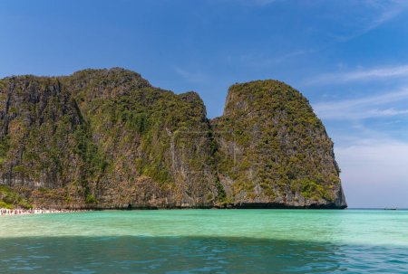 A picture of the iconic Maya Bay, on the Ko Phi Phi Lee Island.
