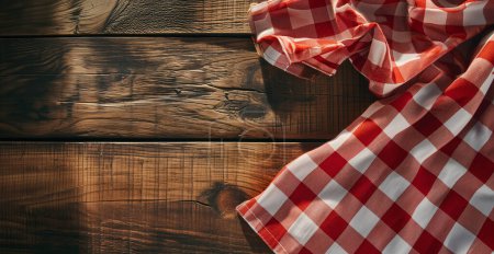 Foto de Vista superior del mantel a cuadros rojo en banner de fondo de mesa de madera vacío en blanco, concepto de comida - Imagen libre de derechos