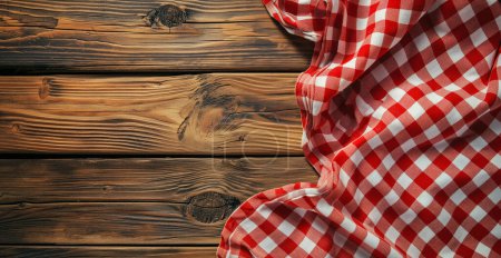 Foto de Vista superior del mantel a cuadros rojo sobre fondo de tabla de madera vacío en blanco, concepto de comida - Imagen libre de derechos