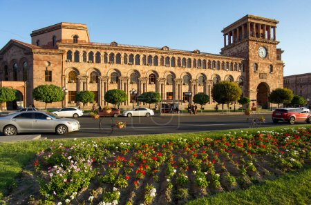 Foto de Edificio histórico en la plaza de la república centro de Ereván, Armenia 01 de abril 2023 - Imagen libre de derechos