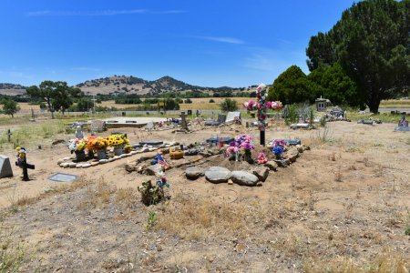 Téléchargez les photos : Particulier au cimetière de Santa Ysabel Mission, Californie du Sud - en image libre de droit