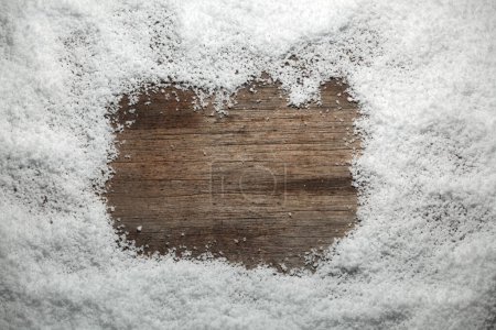 Téléchargez les photos : Cadre de neige fond en bois - en image libre de droit