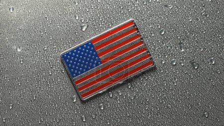 Téléchargez les photos : Métal brillant drapeau américain recouvert de gouttes d'eau. Drapeau patriotique des États-Unis symbolisant les États-Unis d'Amérique pour le 4 juillet, le jour du Souvenir, la fête du Travail ou toute autre célébration des États-Unis. - en image libre de droit