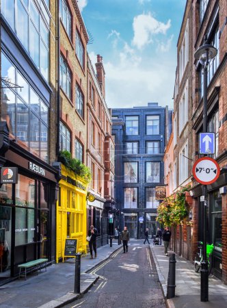 Téléchargez les photos : Londres, Royaume-Uni, septembre 2022, vue des piétons dans la rue Marshall, Soho - en image libre de droit