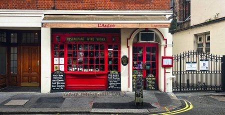 Téléchargez les photos : Angleterre, Royaume-Uni, 17 avril 2023, vue sur LAutre, un restaurant polonais et mexicain à Mayfair - en image libre de droit