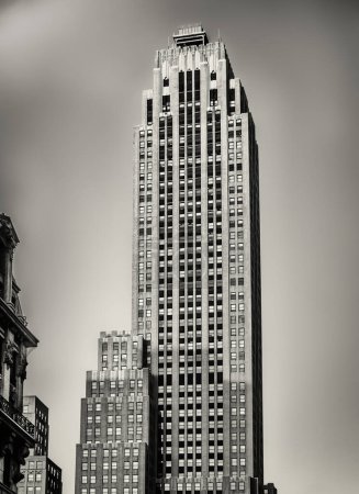Téléchargez les photos : New York, États-Unis, le 15 janvier 2018, vue du sommet supérieur du 500 Fifth Avenue Building à Manhattan - en image libre de droit
