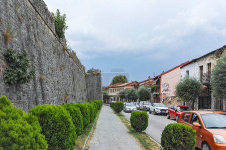Téléchargez les photos : IOANNINA, GRÈCE - 27 AOÛT 2023 : Panorama de la vieille ville de Ioannina, Épire, Grèce - en image libre de droit
