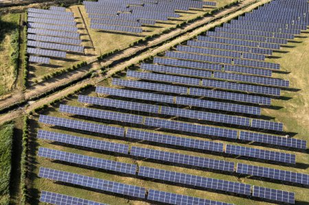 Foto de Aerial photographic documentation of a station for the production of electricity from solar panels - Imagen libre de derechos