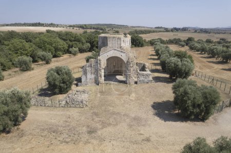 Téléchargez les photos : Documentation photographique des restes de l'abbaye de San Bruzio Italie - en image libre de droit
