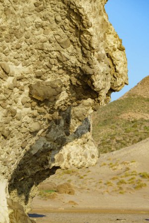 Paysage côtier en Espagne. Plage de Monsul dans le parc naturel de Cabo de Gata Nijar, province d'Almeria Andalousie. Réserve naturelle.