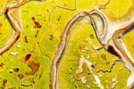 Téléchargez les photos : Vue aérienne du marais salé d'Ards Forest Park dans le comté de Donegal, en Irlande. - en image libre de droit