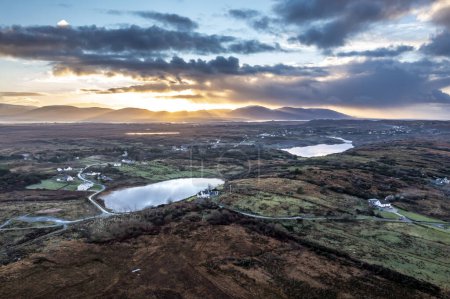 Téléchargez les photos : Aerial view sunset at Lough Fad in County Donegal - Ireland - en image libre de droit