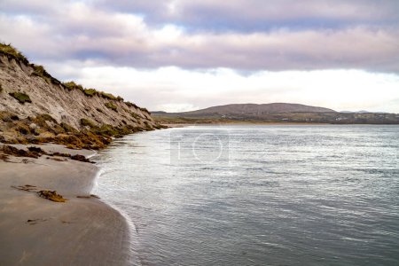 Téléchargez les photos : Dooey beach by Lettermacaward in County Donegal - Irlande. - en image libre de droit