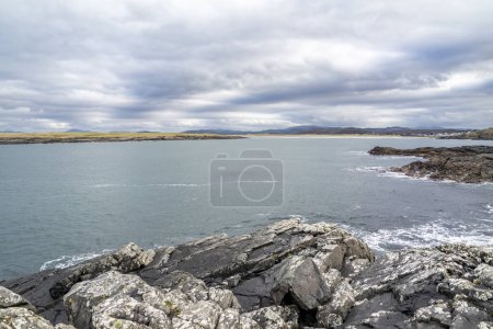 Téléchargez les photos : Inishkeel vue du nouveau point de vue à Portnoo - Donegal, Irlande - en image libre de droit