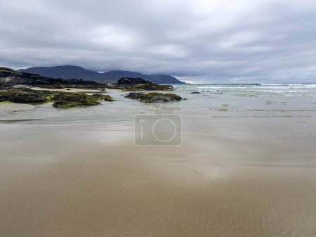 Foto de Hermosa playa Tramore en Rosbeg, Condado de DOnegal, Irlanda- - Imagen libre de derechos