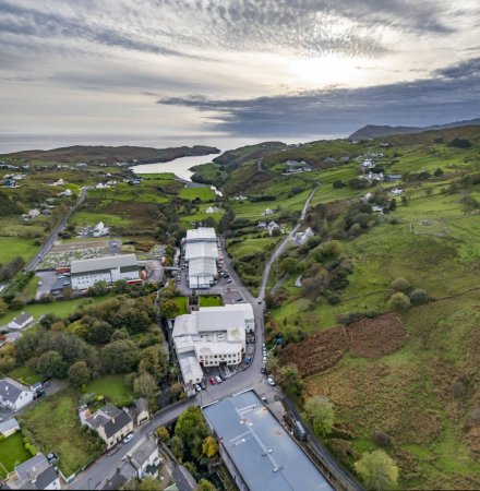 Foto de Aerial view of Kilcar in County Donegal - Ireland. - Imagen libre de derechos