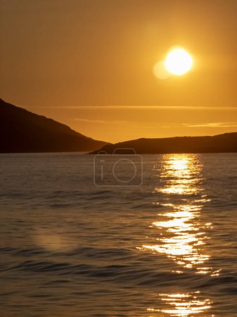 Téléchargez les photos : Beau coucher de soleil sur la plage de Portnoo Narin dans le comté de Donegal - Irlande. - en image libre de droit
