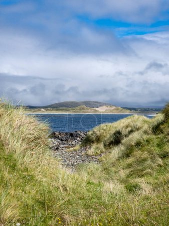 Téléchargez les photos : Les dunes de Narin Strand, une belle grande plage dans le comté de Donegal Irlande - en image libre de droit