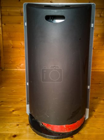 Foto de Calentador de gas móvil con botella para camping. - Imagen libre de derechos