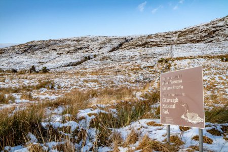 Téléchargez les photos : Parc national Glenveagh couvert de neige, comté de Donegal - Irlande. - en image libre de droit