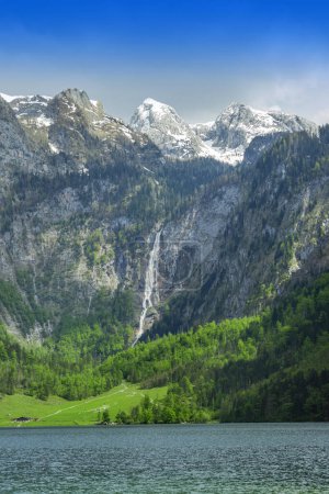Téléchargez les photos : Cascade d'Obersee (lac Konigssee, Allemagne) - en image libre de droit