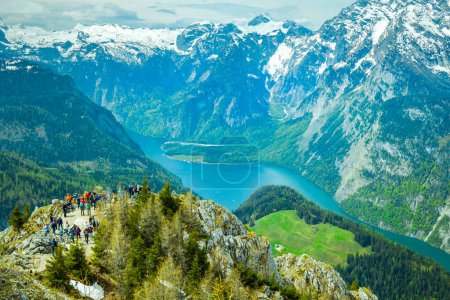 Téléchargez les photos : Konigssee Lac Vue aérienne depuis le sommet de Jenner, Allemagne Alpes - en image libre de droit