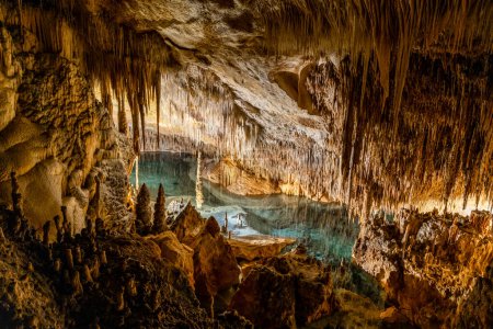 amazing photos of Drach Caves in Mallorca, Spain, Europe