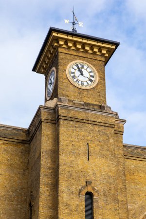 Der Uhrturm des Kings Cross Railway Station in London, Großbritannien.