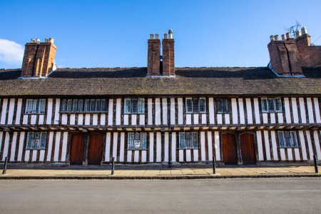 Hermosas casas de campo del siglo XV en la histórica ciudad de Stratford-Upon-Avon, Reino Unido.