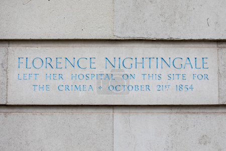 Eine Steintafel in der Harley Street in London, die den Ort markiert, an dem Florence Nightingale 1854 auf die Krim ging.