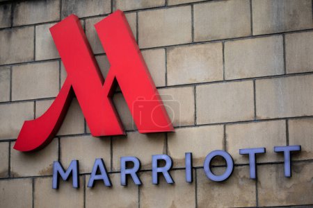 Téléchargez les photos : London, UK - March 30th 2023: Close-up of the Marriott logo on the exterior of one of their hotels in London, UK. - en image libre de droit