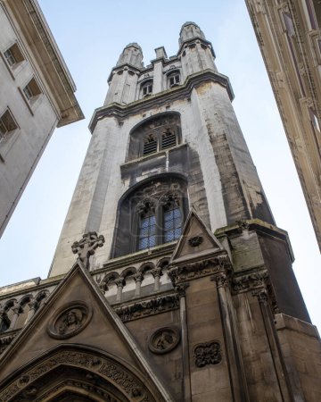 La tour de l'église historique St. Michaels, Cornhill, dans la ville de Londres, Royaume-Uni.