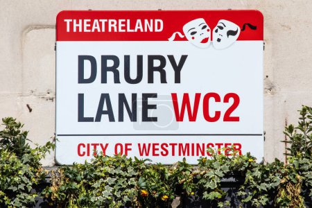 Foto de Londres, Reino Unido - 20 de abril de 2023: Un letrero callejero para el famoso Drury Lane en Londres, Reino Unido. - Imagen libre de derechos