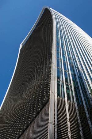 Der prächtige Wolkenkratzer 20 Fenchurch Street, auch als Walkie-Talkie Building bekannt, in der City of London, Großbritannien.