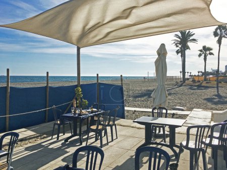 Bar de plage sur la plage d'Alamos à Torremolinos près de Malaga en Espagne