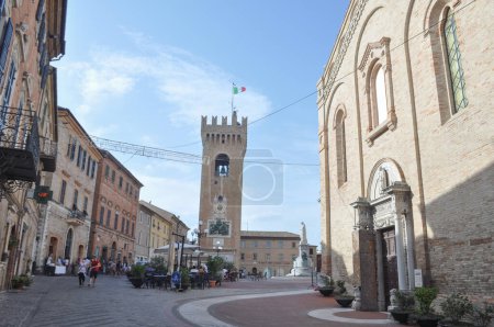 Foto de RECANATI, ITALIA - 30 AGOSTO 2020: Vista de la ciudad - Imagen libre de derechos